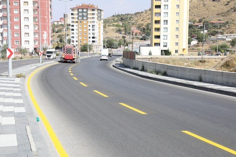Melikgazi, 150 Kilometrelik Yolda Şerit Çizgilerini Yeniledi