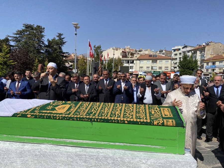 Bakan Özer, Kayseri’de Cenaze Namazına Katıldı