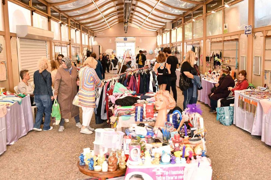 Bu Sokakta Hanımların Emeği Var