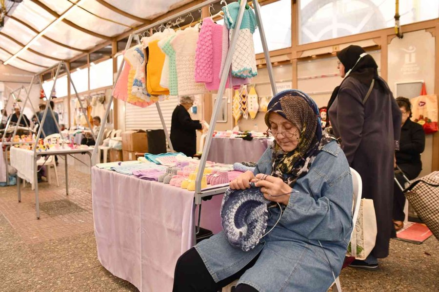 Bu Sokakta Hanımların Emeği Var