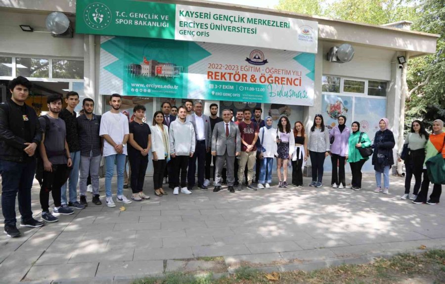 Erü’de “rektör-öğrenci Buluşması” Etkinliği Devam Ediyor