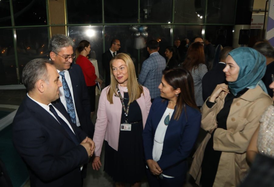 Erü Rektörü Altun, Tıp Fakültesi Akademisyenleri İle Bir Araya Geldi