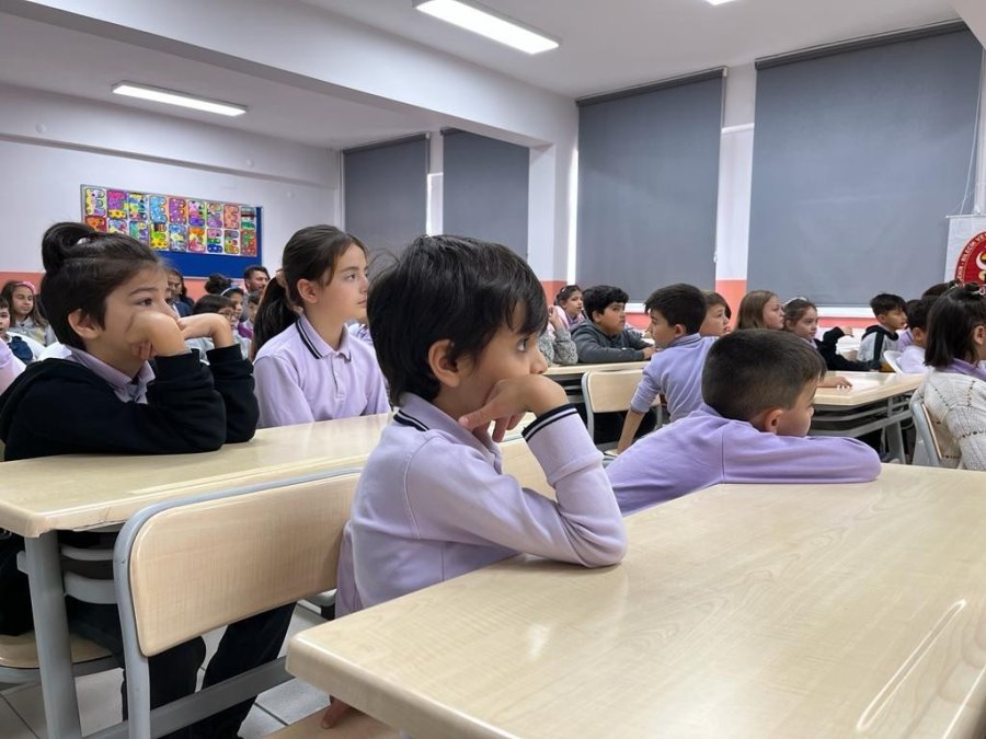 Okullarda Hayvan Hakları Eğitimi Verildi