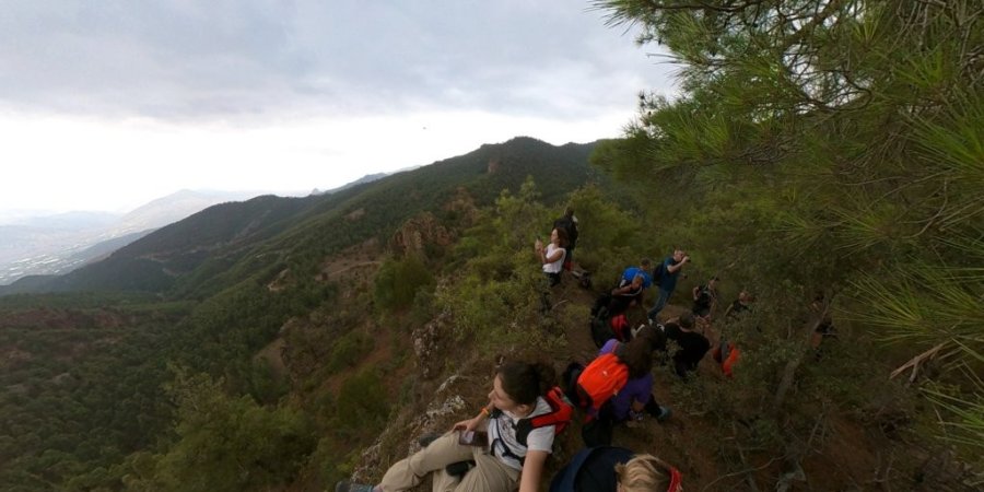 Eşsiz Manzarada 18 Kilometrelik Zorlu Doğa Yürüyüşü