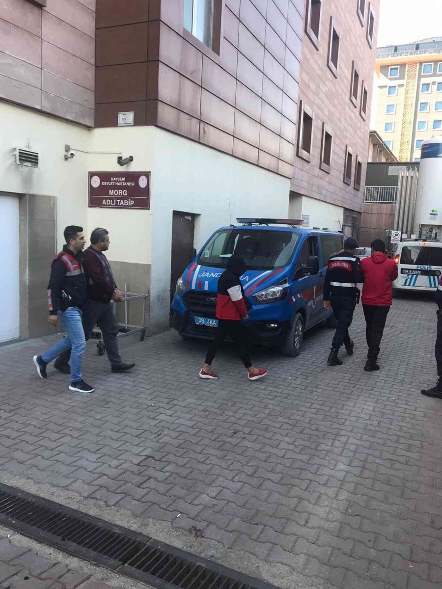 100 Bin Tl Nakit Para Çalan 3 Şahıs Yakalandı