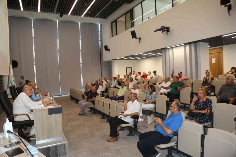 Şehit Polisin İsmi Mezitli’de Spor Kompleksine Verildi