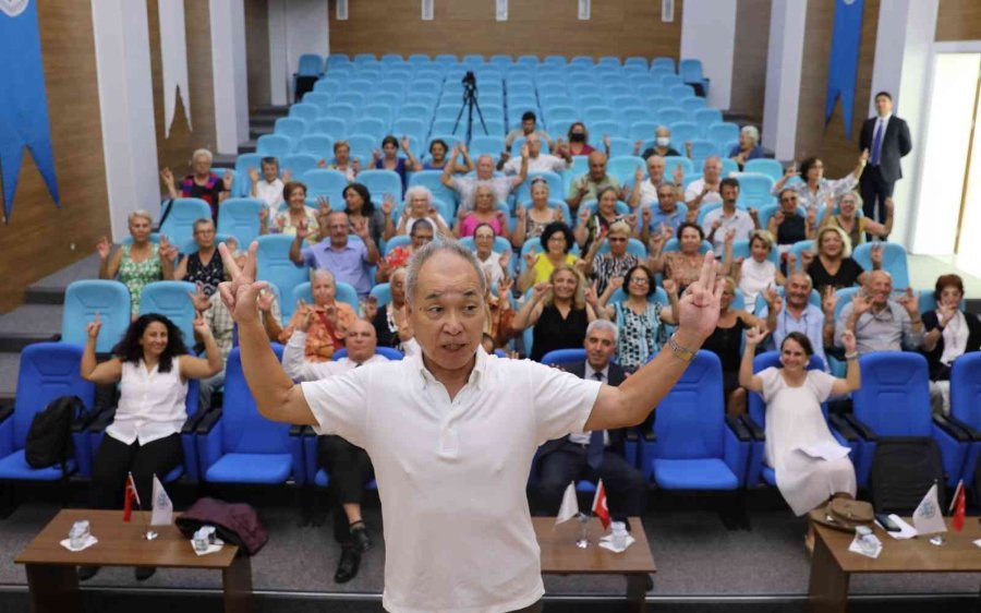 60+ Tazelenme Üniversitesinde İlk Ders Heyecanı