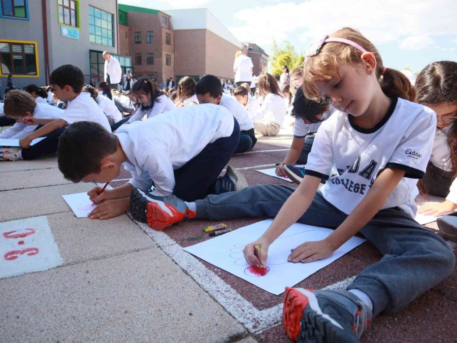 Eskişehir’de Bin Öğrencinin Katılımıyla "iklim Krizine Dur" Oyunu Oynandı