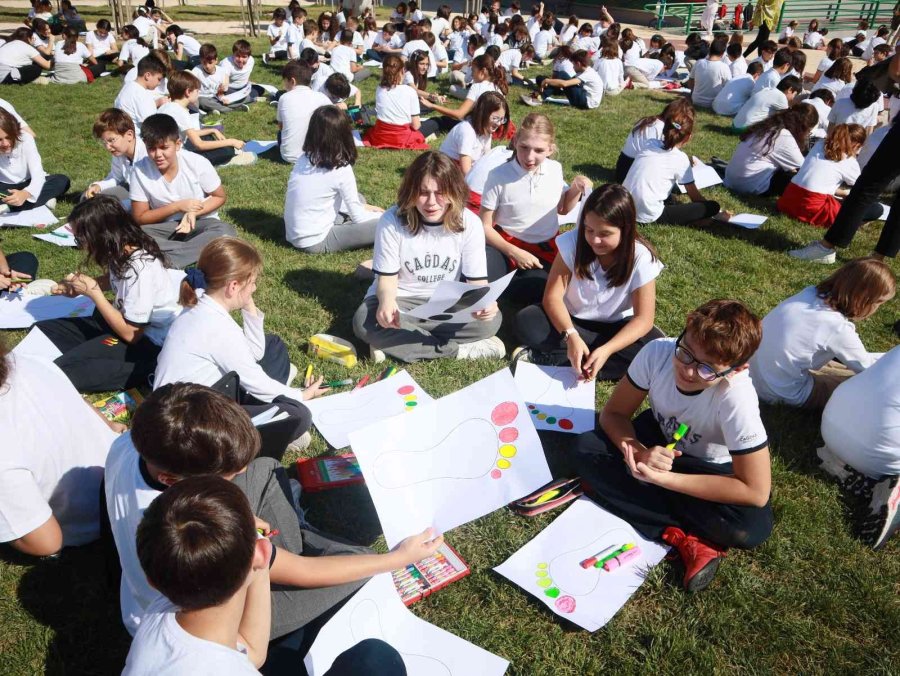 Eskişehir’de Bin Öğrencinin Katılımıyla "iklim Krizine Dur" Oyunu Oynandı