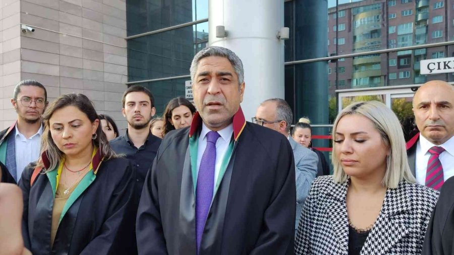 Eski Eşi Tarafından Silahla Yaralanan Avukatın Davasında Mahkeme Salonu Karıştı