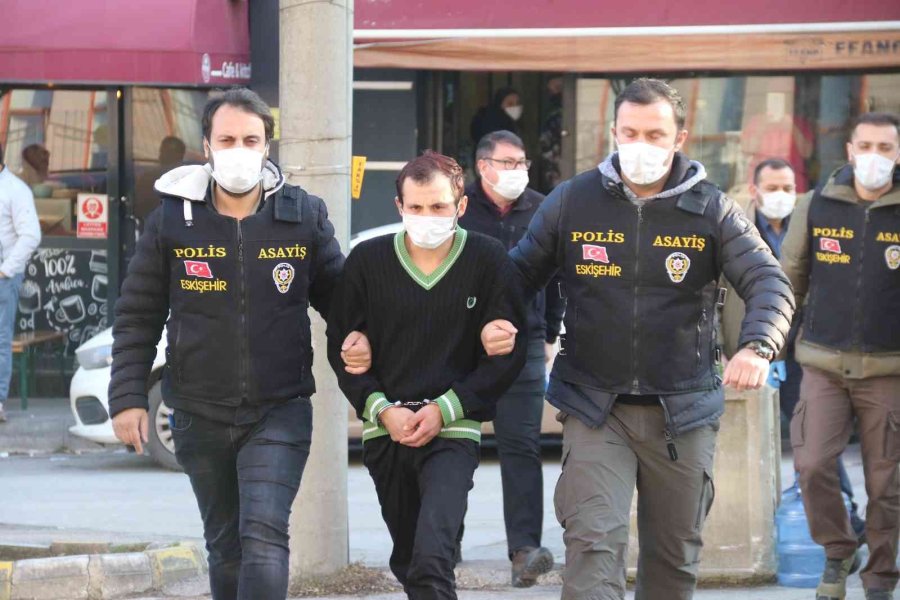 Bıçaklayarak Öldürdükleri Kişiyi Kaldıkları Barakanın Arkasına Gömen 2 Sanık İçin Müebbet Hapis Talebi