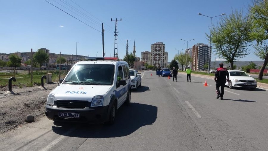 Yunuslar 1 Ayda 12 Bin 384 Kişiyi Sorguladı