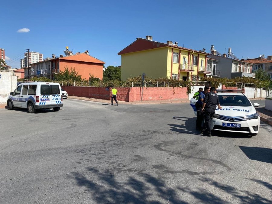 Yakalanacaklarını Anladılar, Aracı Bırakıp Kaçtılar