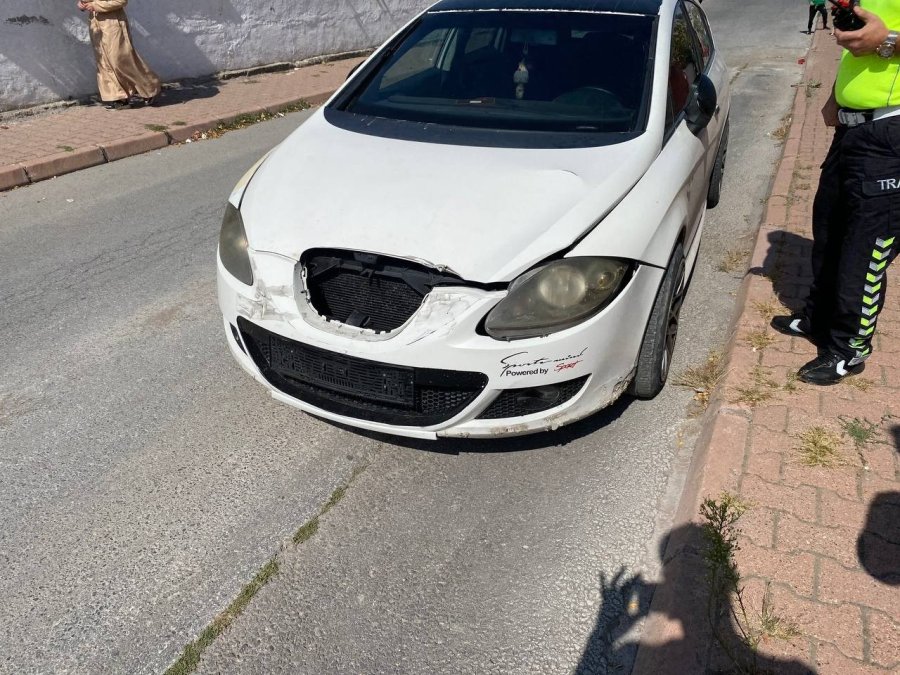 Yakalanacaklarını Anladılar, Aracı Bırakıp Kaçtılar