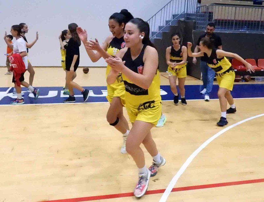 Potada İlk Galibiyet Kepez’in