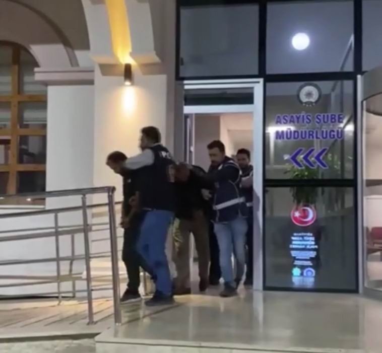 Tek Seferde 7 Aracı Çekicilere Yükleyip Çalan Çete Yakalandı