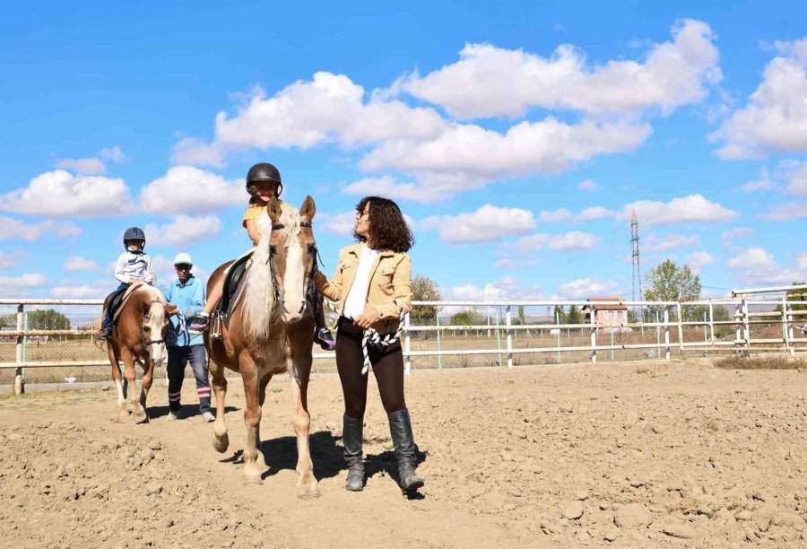 At Binme Heyecanı Tepebaşı’nda