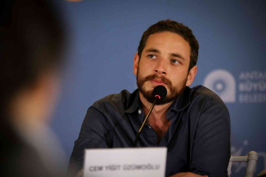 59. Antalya Altın Portakal Film Festivali’nde “karanlık Gece” İzleyicilerin Beğenisine Sunuldu