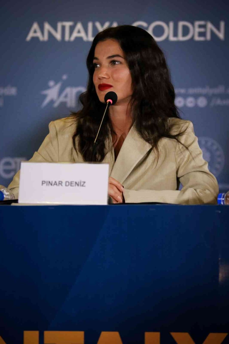 59. Antalya Altın Portakal Film Festivali’nde “karanlık Gece” İzleyicilerin Beğenisine Sunuldu