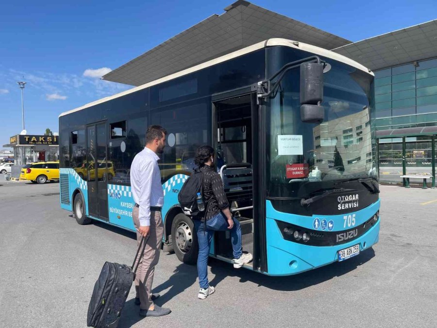 Büyükşehir’den Üniversite Öğrencilerine ’özel Ulaşım’ Hizmeti