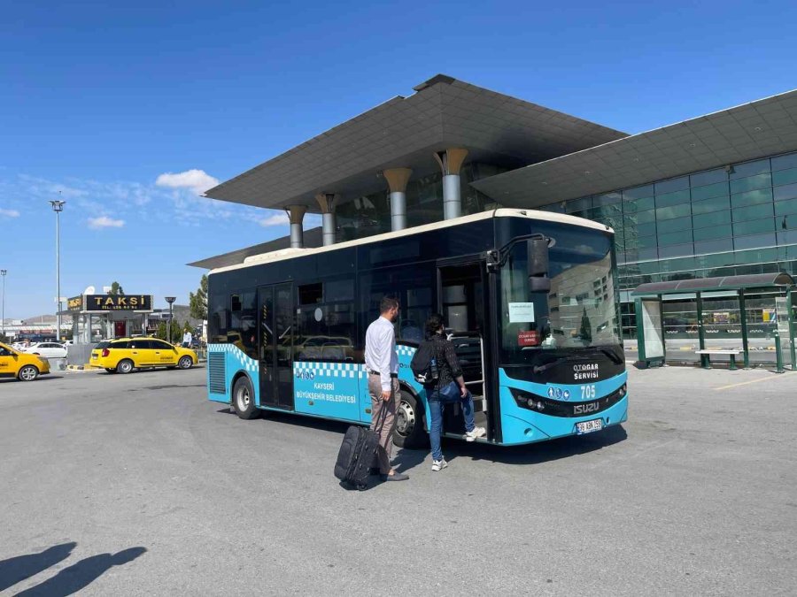 Büyükşehir’den Üniversite Öğrencilerine ’özel Ulaşım’ Hizmeti