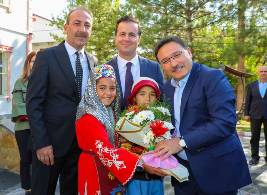 Vali Çiçek Tomarza İlçesini Ziyaret Etti