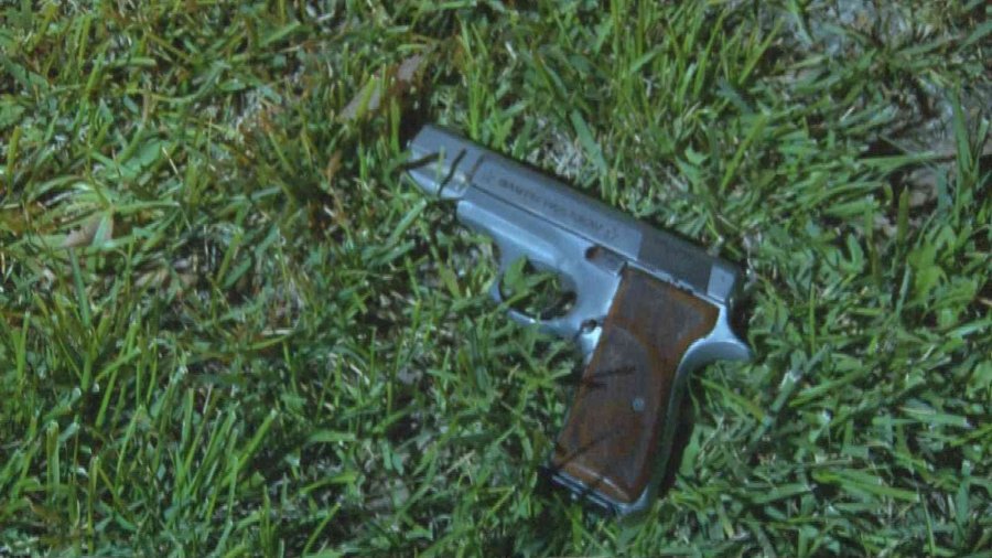 Trafikte Kardeş Kurşunu: Kardeşi Tarafından Otomobilin İçerisinde Vurulan Şahıs Yaralandı