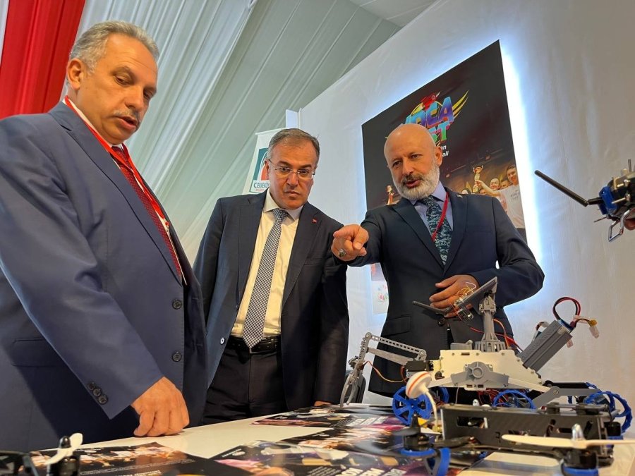 Başkan Çolakbayrakdar; "gençlerimizle Türkiye Yüzyılının İnşasına Büyük Katkı Sağlayacağız"