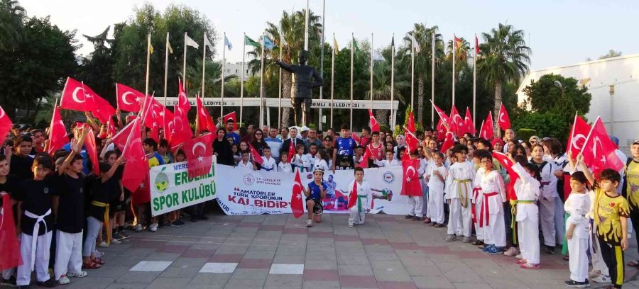 Sporcular ’amatör Spor Haftası’nı Yürüyüşle Kutladı