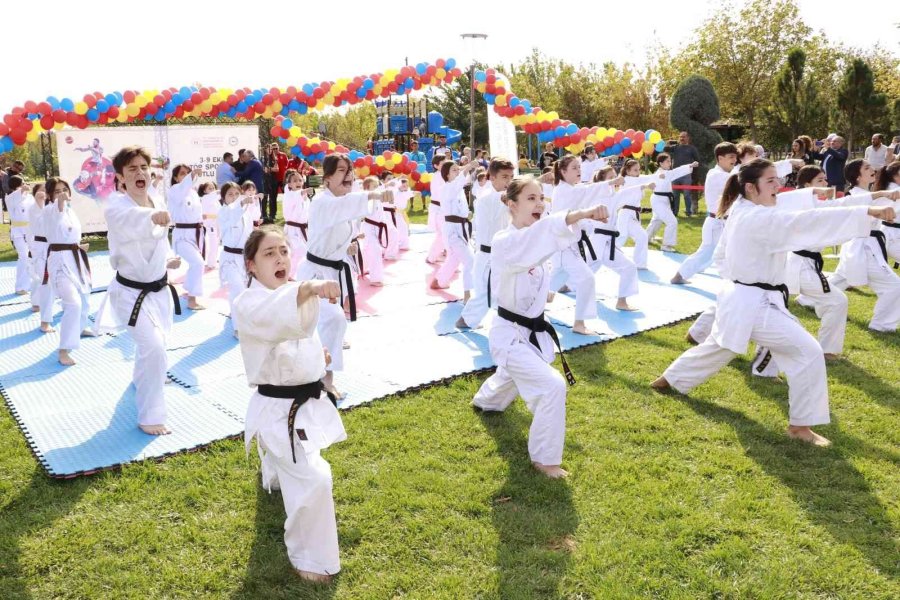 Amatör Spor Haftası Etkinlikleri Kortej Ve Branş Gösterileriyle Devam Etti