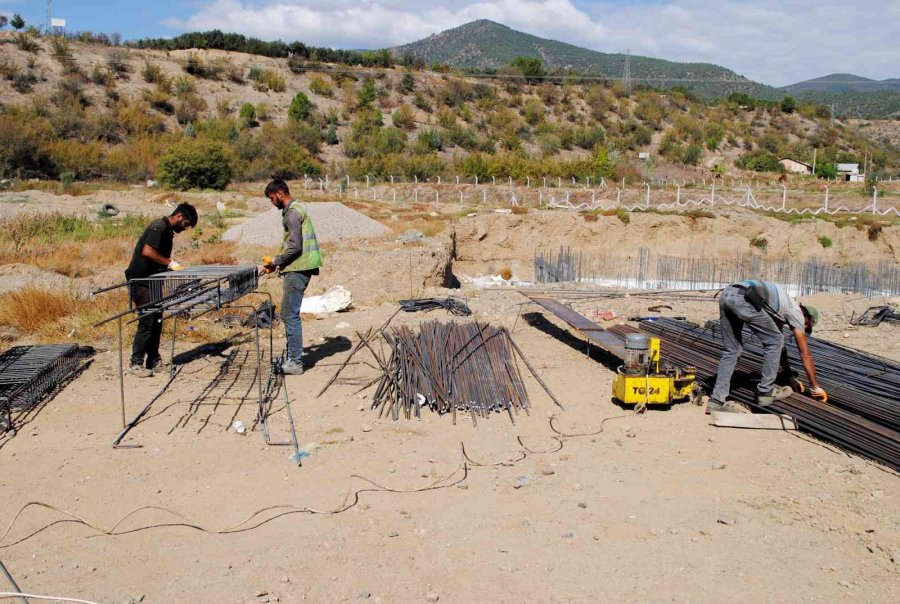 Sarıcakaya’da Toki Binaları Yükseliyor