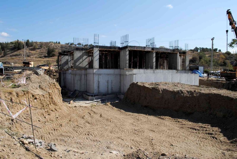 Sarıcakaya’da Toki Binaları Yükseliyor