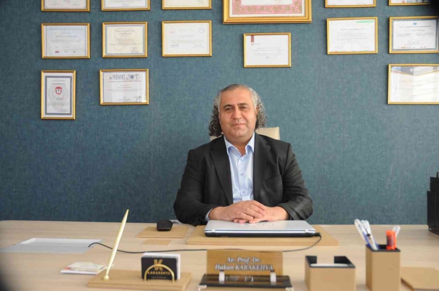 Ceza Hukuku Profesörü Örgün Eğitimde İbf Gazetecilik Bölümünü Tercih Etti