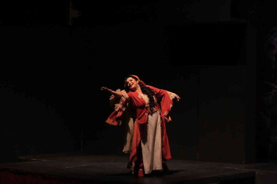 Kanlı Nigar Müzikali Antalya Dob Sahnesinde