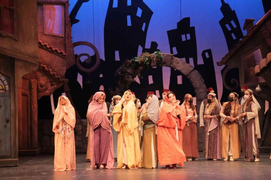 Kanlı Nigar Müzikali Antalya Dob Sahnesinde