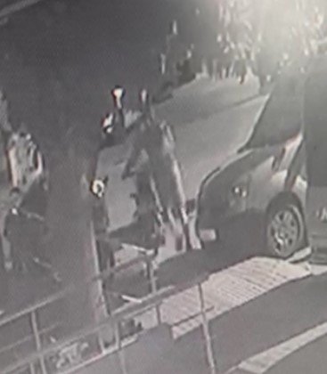 Yüzünü Kapatıp Geldiği Evin Önündeki Motosikleti Çaldı