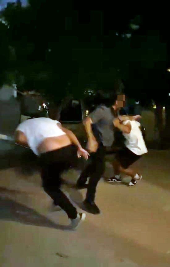 Aracıma Çarptın Kavgası