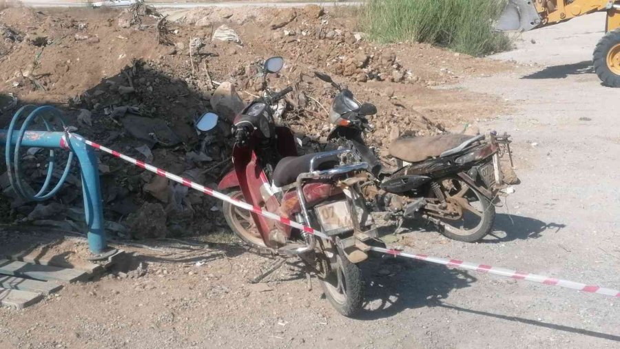 Dökülen Hafriyat Toprağının Altından Motosiklet Çıktı