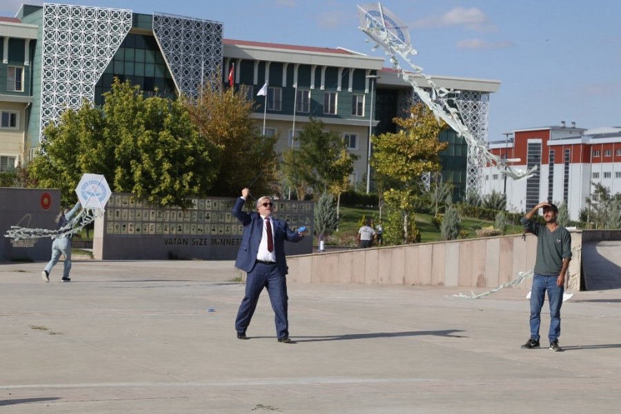 Asü’de Gökyüzü Uçurtmalarla Süslendi