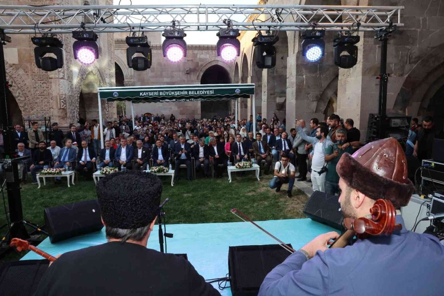 Valilik Ve Büyükşehir’den 790 Yıllık Tarihi Kervansarayda Muhteşem Konser