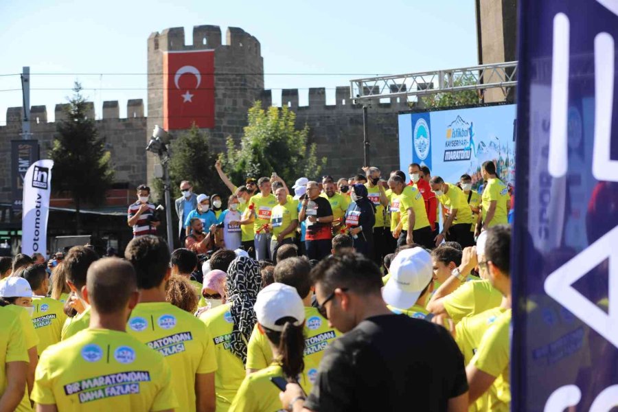 Uluslararası Kayseri Yarı Maratonu, Pazar Günü Start Alıyor