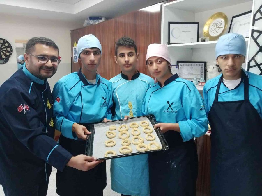 Kandil Simidi Özel Öğrencilerden