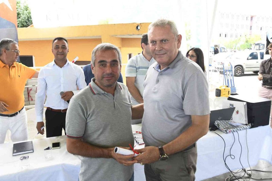 Kemer Kuzdere’de Tapular Verildi