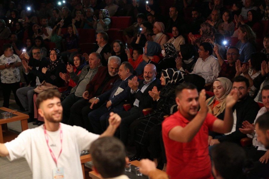 Kocasinan’da Neşet Ertaş’ı Anma Gecesi, Hem Hüzünlendirdi Hem De Coşturdu