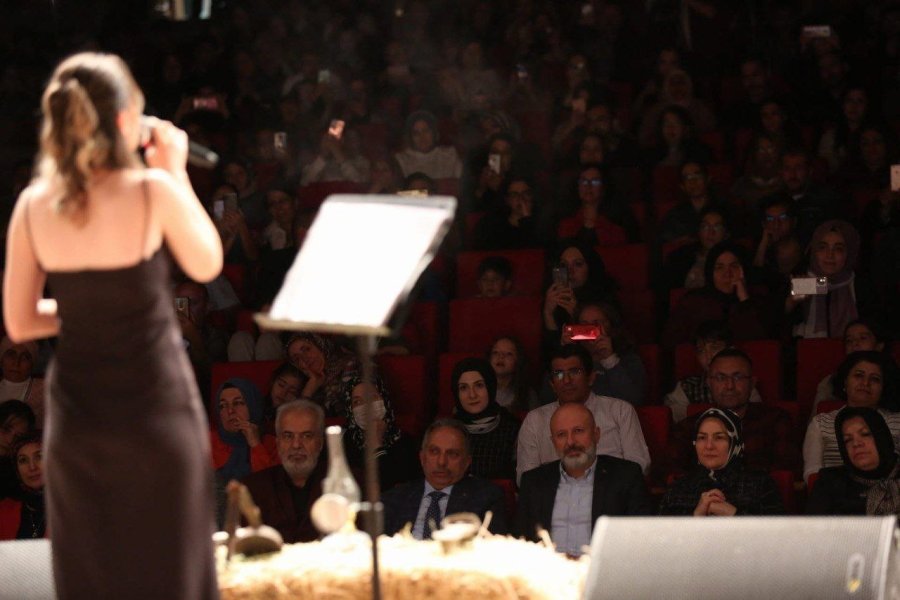 Kocasinan’da Neşet Ertaş’ı Anma Gecesi, Hem Hüzünlendirdi Hem De Coşturdu