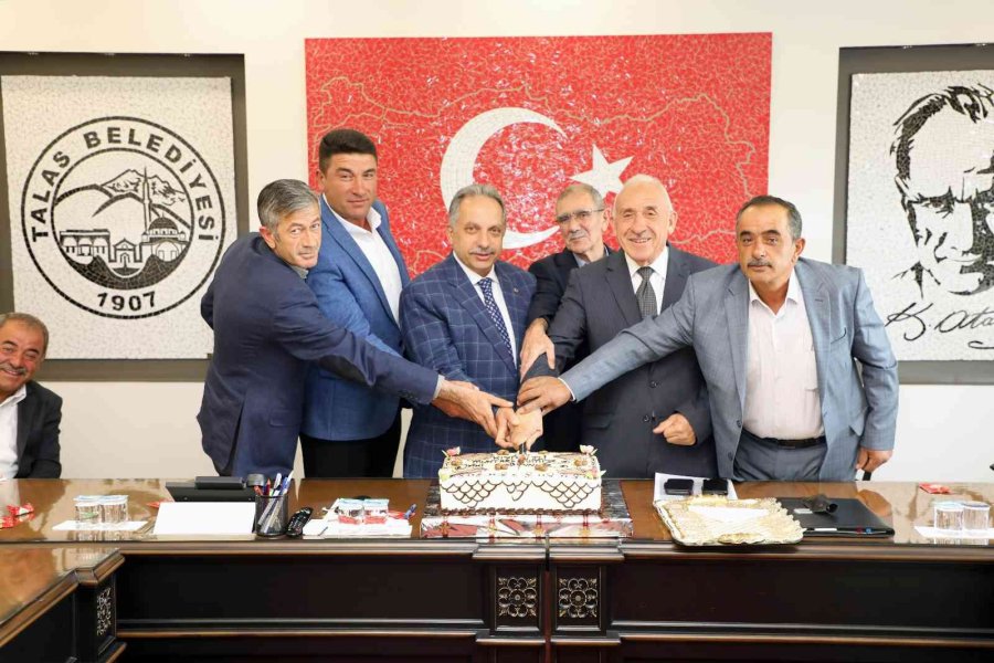 Muhtarlardan Başkan Yalçın’a Teşekkür