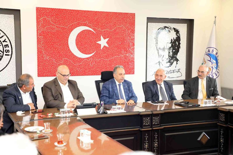 Muhtarlardan Başkan Yalçın’a Teşekkür