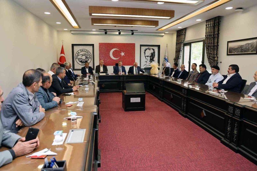 Muhtarlardan Başkan Yalçın’a Teşekkür