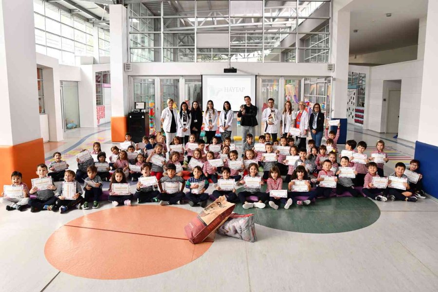 Çocuklara Hayvan Sevgisi Aşılanıyor