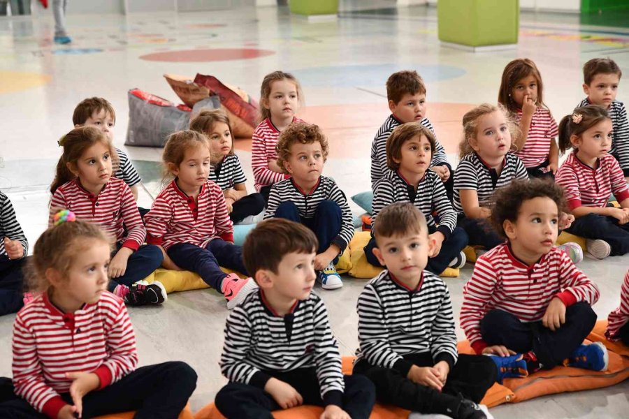 Çocuklara Hayvan Sevgisi Aşılanıyor